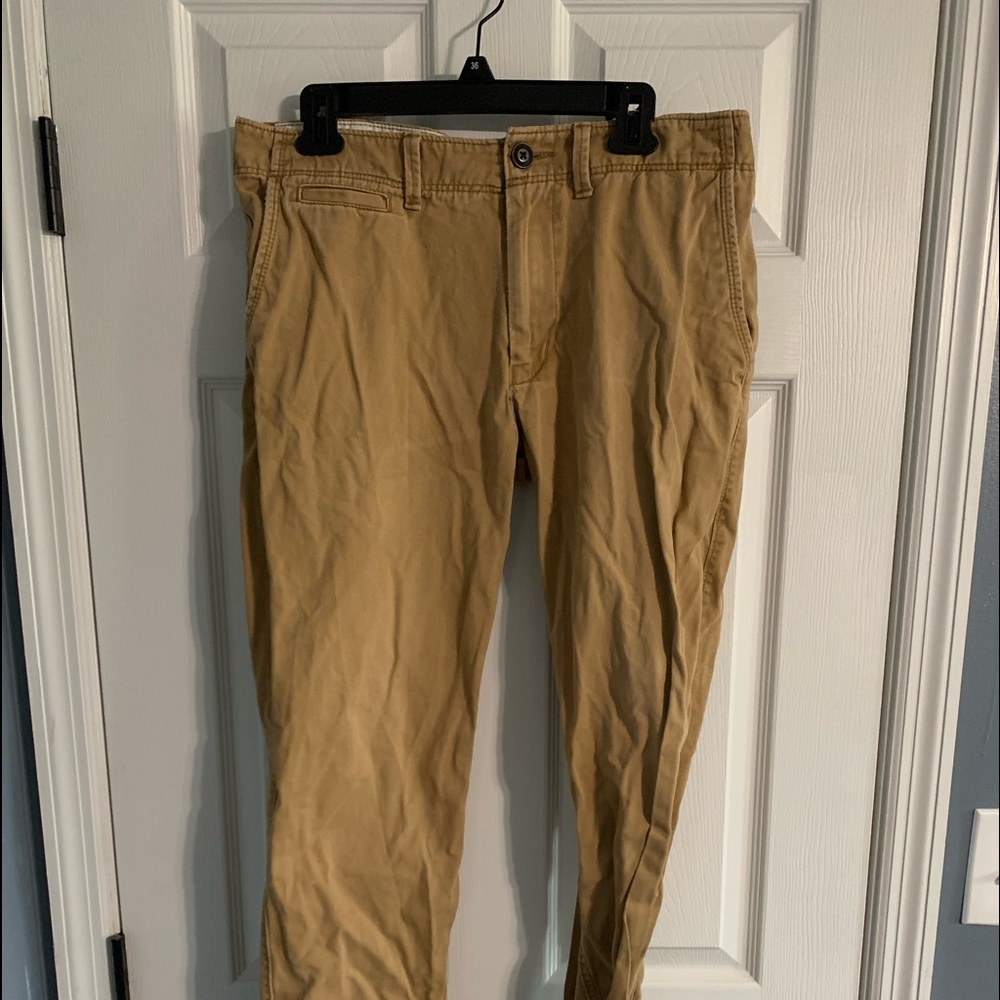 Men’s American Eagle Khaki’s
